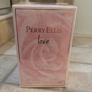 Perry Ellis Love Eau de Perfume & Shower Gel Gift Set